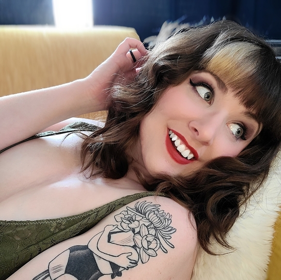 Meet your Posher, Alfie Jean - Picture 2 of 8